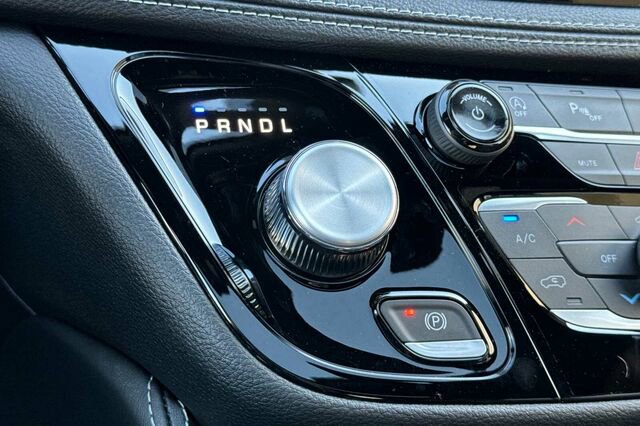 New 2026 Chrysler Pacifica Limited w/ S Appearance Package image 20