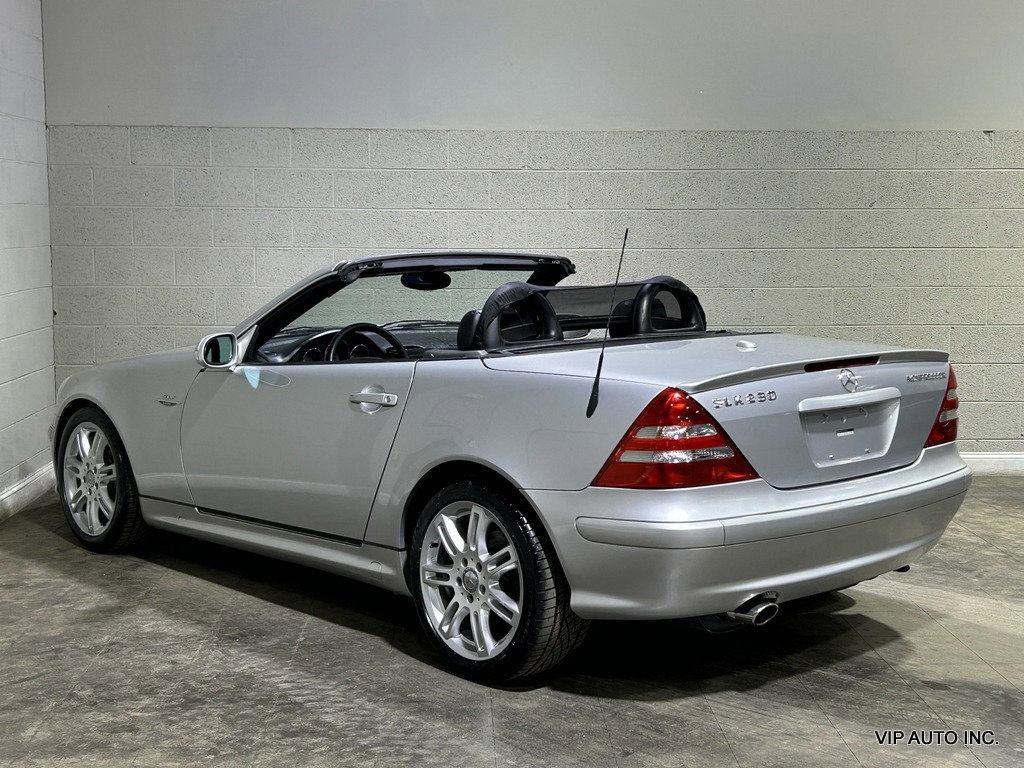 Used 2004 Mercedes-Benz SLK 230 image 7