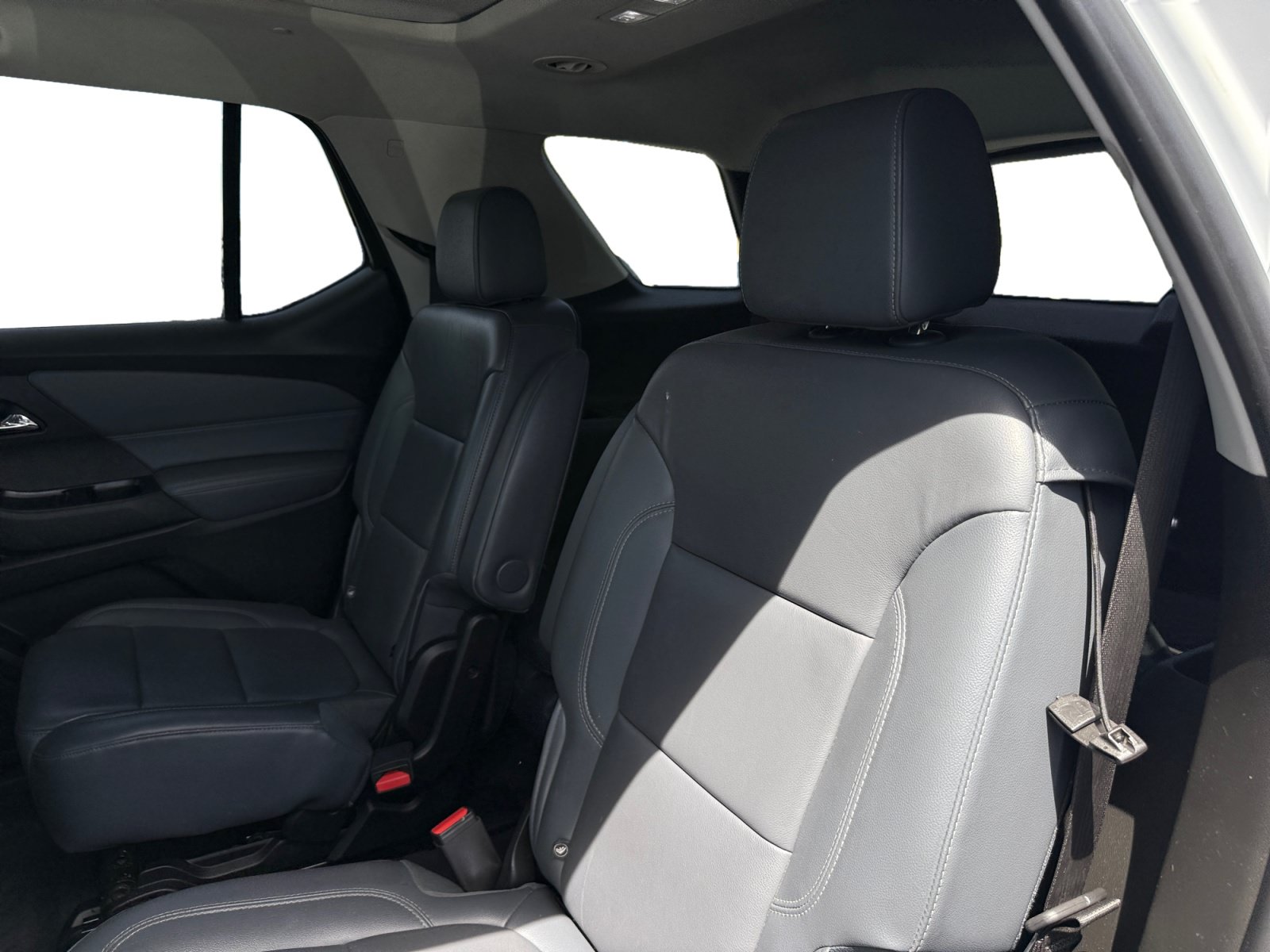 Used 2019 Chevrolet Traverse LT w/ LT Premium Package AWD/4WD image 16