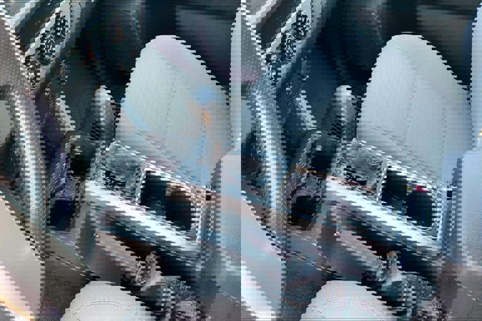 Used 2017 Toyota Tacoma SR5 image 16