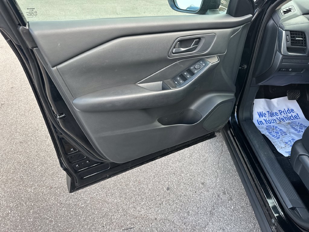 Certified 2025 Nissan Rogue S FWD image 12