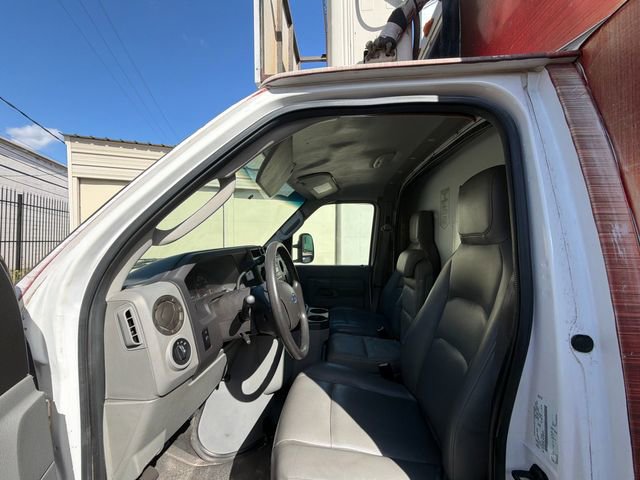 Used 2009 Ford E-350 and Econoline 350 Super Duty image 11