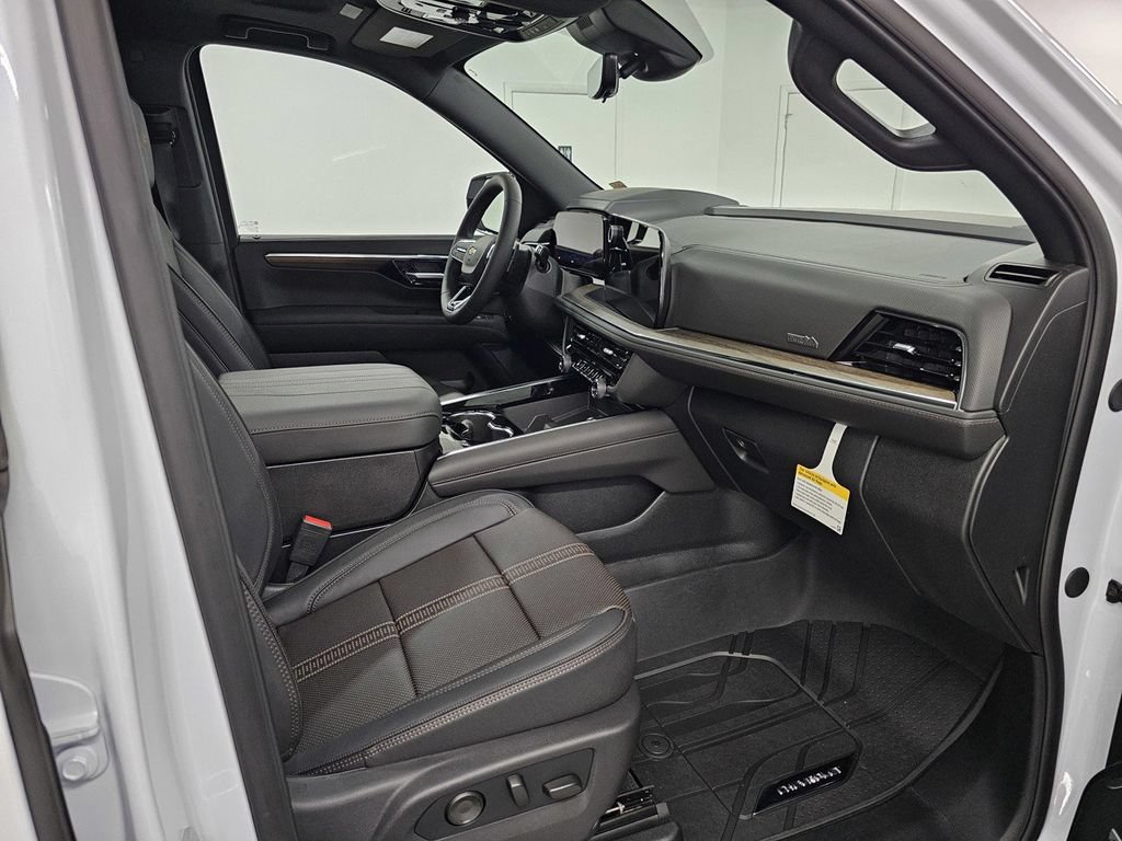 New 2026 Chevrolet Tahoe High Country w/ Sun And Tow Package AWD/4WD image 28