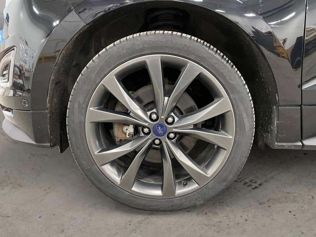 Used 2018 Ford Edge Sport w/ Equipment Group 401A AWD/4WD image 14