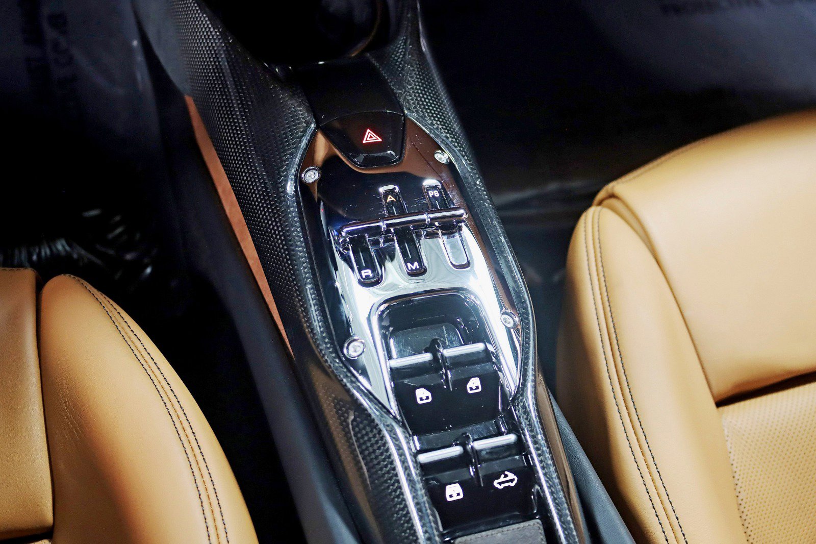 Used 2024 Ferrari 296 GTS RWD image 32