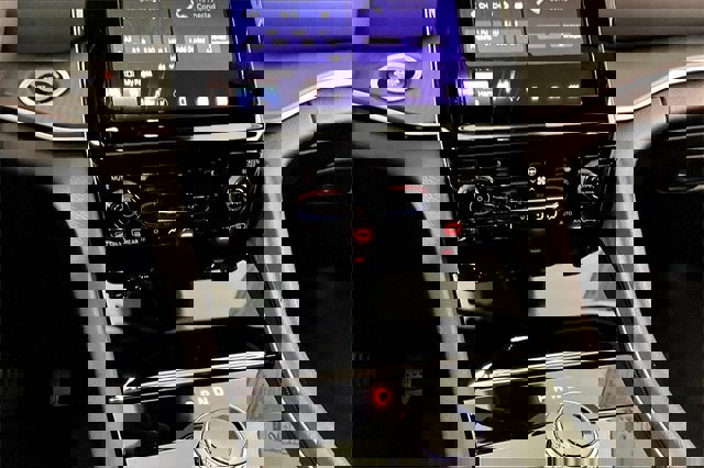 New 2025 Jeep Grand Cherokee Laredo image 7