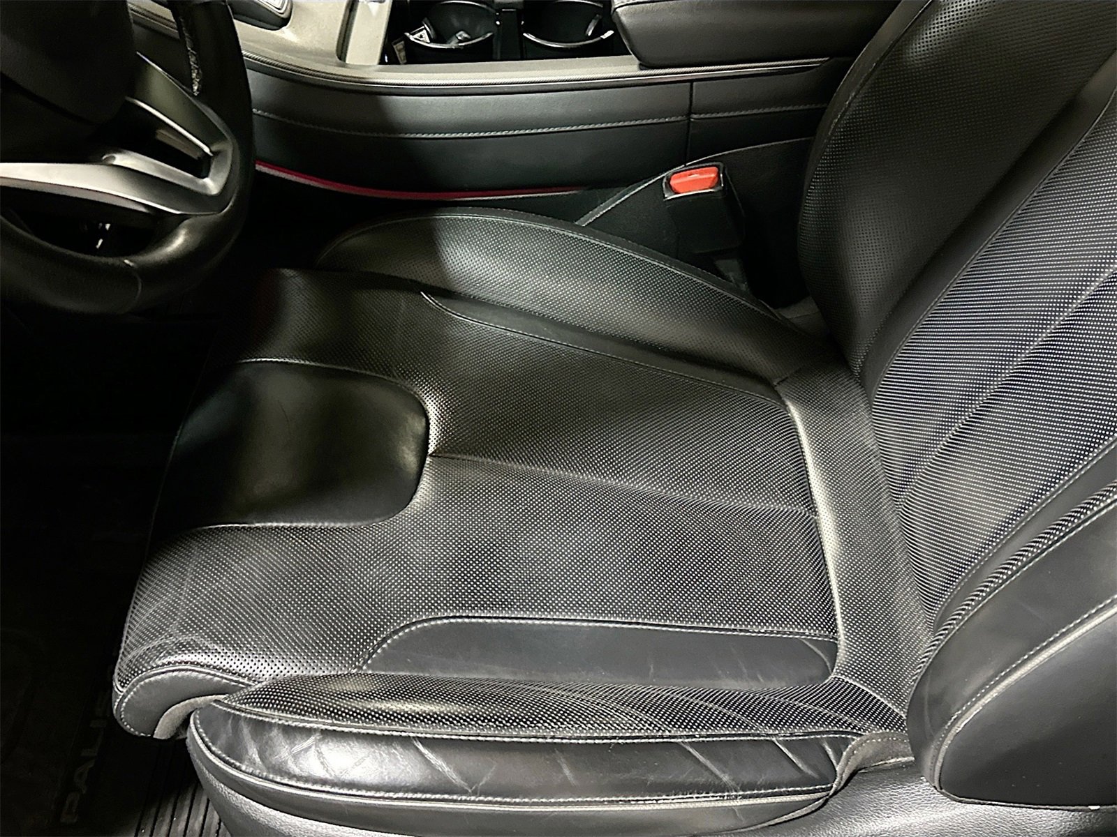 Used 2022 Hyundai Palisade Calligraphy w/ Winter Package image 20