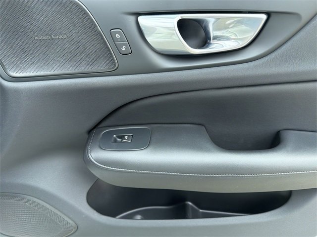 Used 2024 Volvo S60 B5 Plus image 34