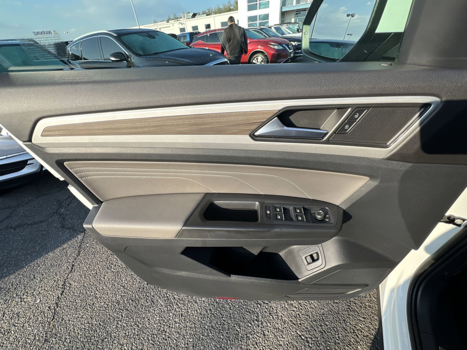 Used 2022 Volkswagen Atlas SEL image 15