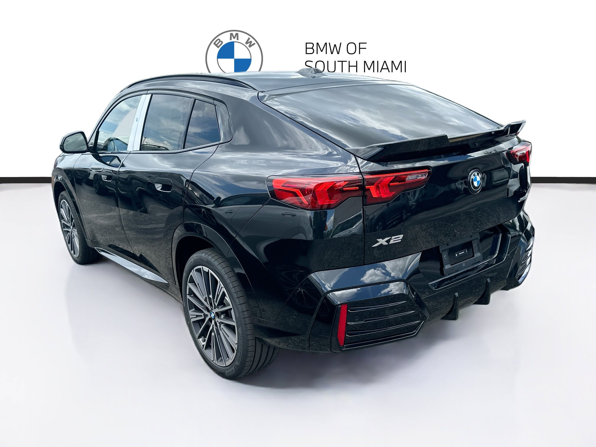 New 2026 BMW X2 xDrive28i AWD/4WD image 4