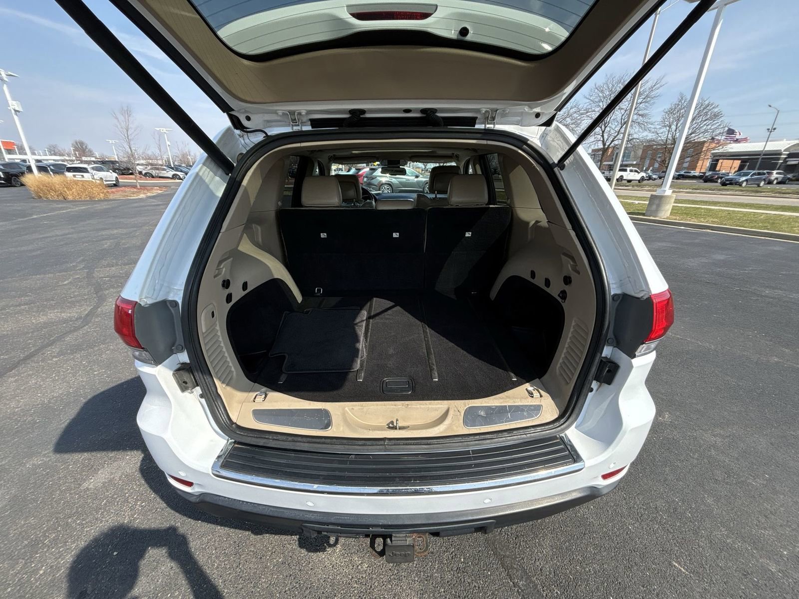 Used 2015 Jeep Grand Cherokee Limited w/ Trailer Tow Group IV image 26