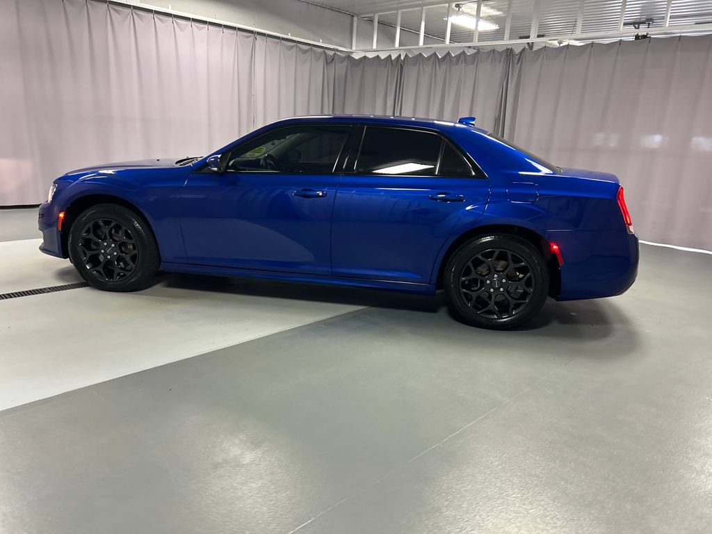 Used 2021 Chrysler 300 Touring L AWD/4WD image 4