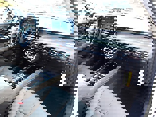 New 2026 Lincoln Corsair Premiere image 12