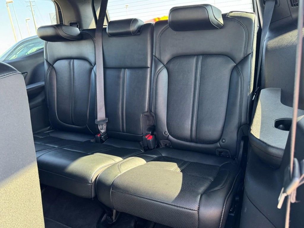 Used 2024 Jeep Wagoneer Series II w/ Flexible Seating Group image 7