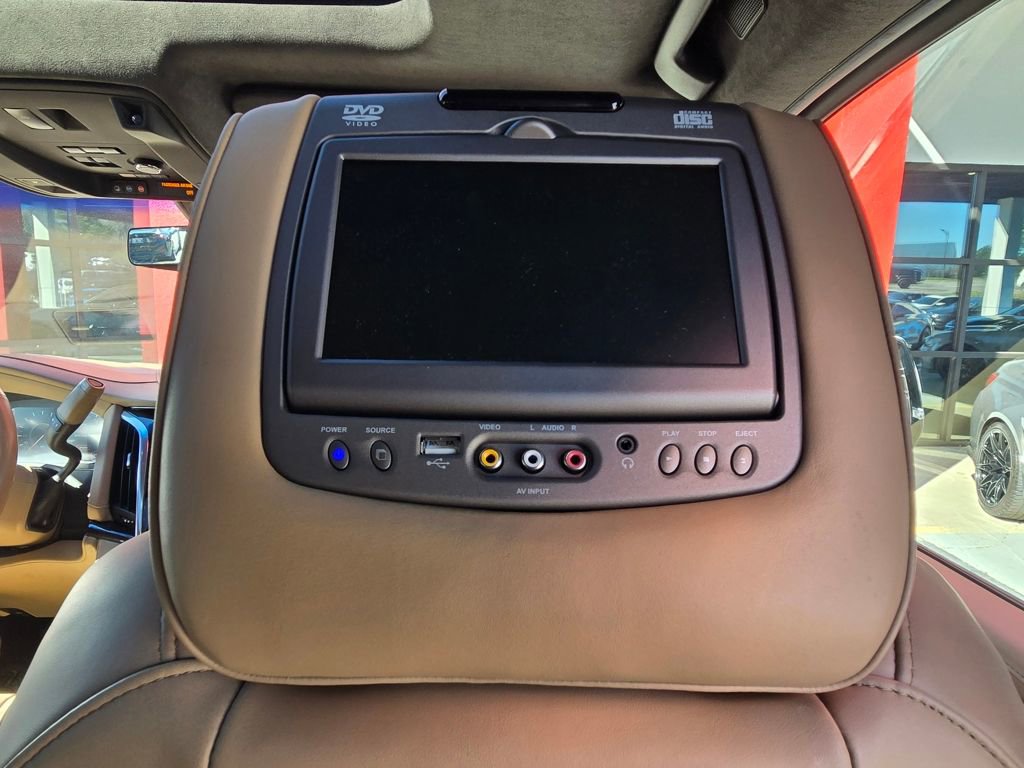 Used 2019 Cadillac Escalade ESV Platinum image 28