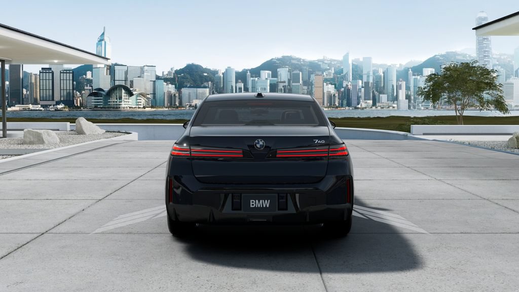New 2027 BMW 740i RWD image 5