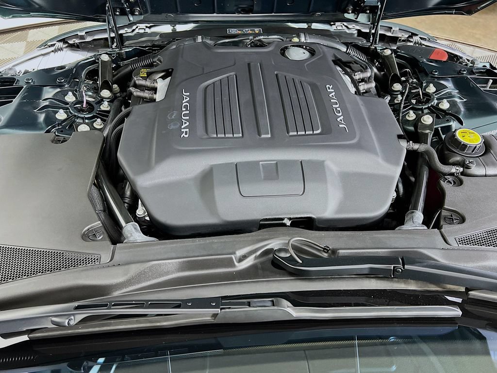 Certified 2024 Jaguar F-TYPE R AWD/4WD image 29