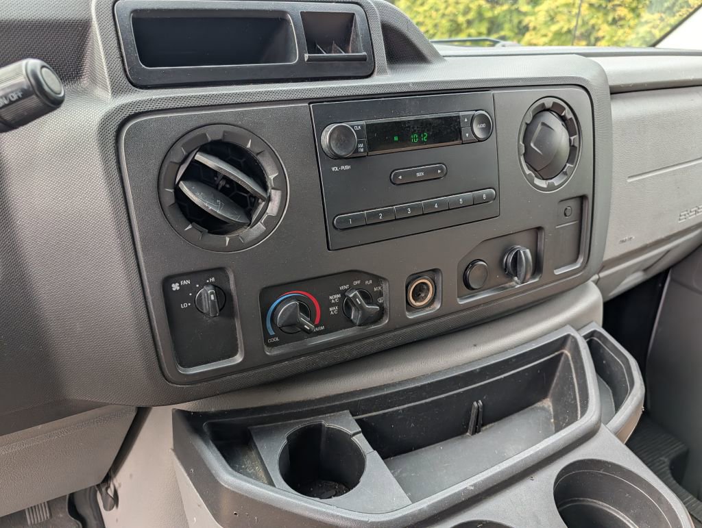 Used 2010 Ford E-150 and Econoline 150 image 14