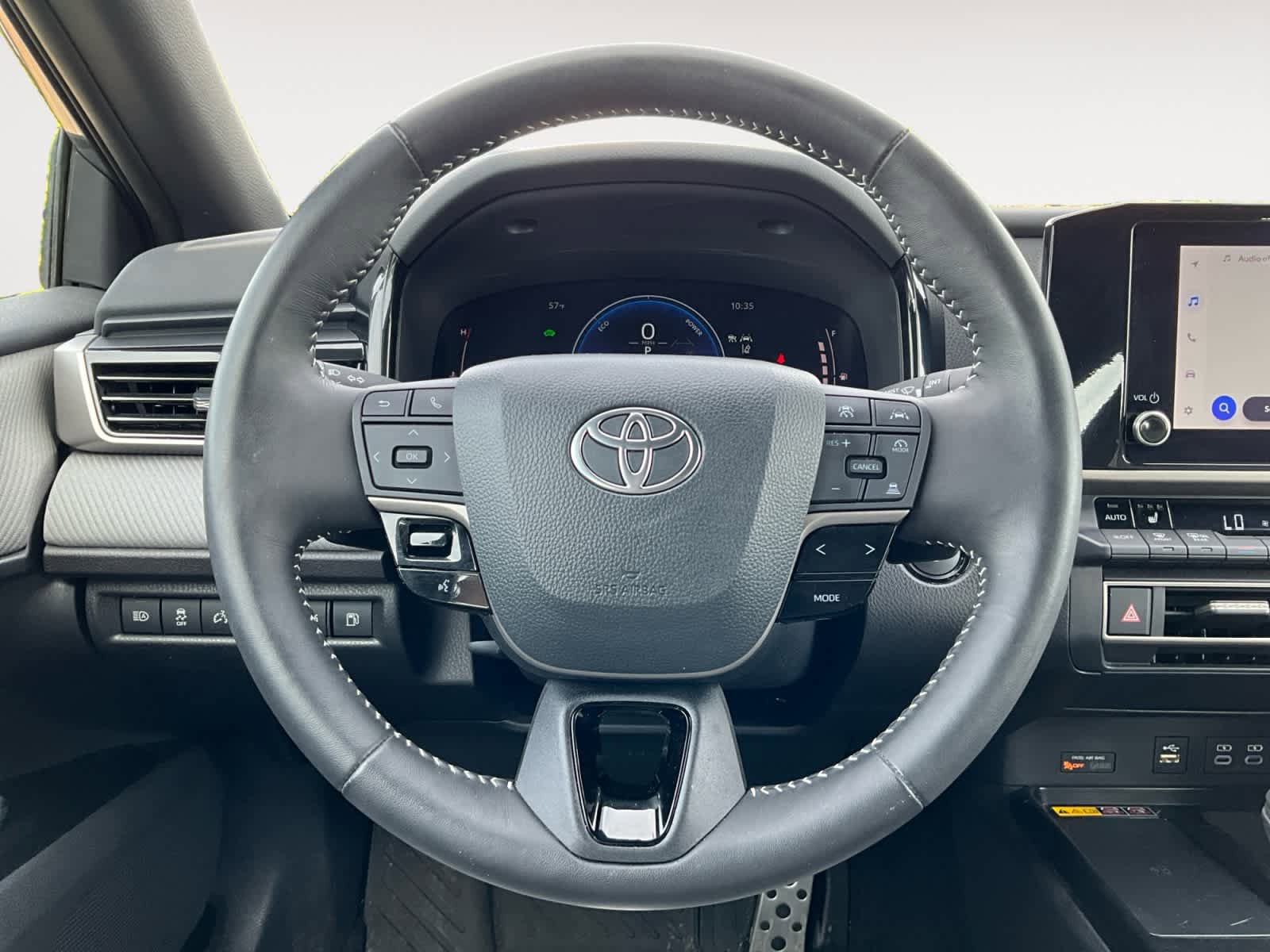 Used 2025 Toyota Camry SE w/ Convenience Package FWD image 14