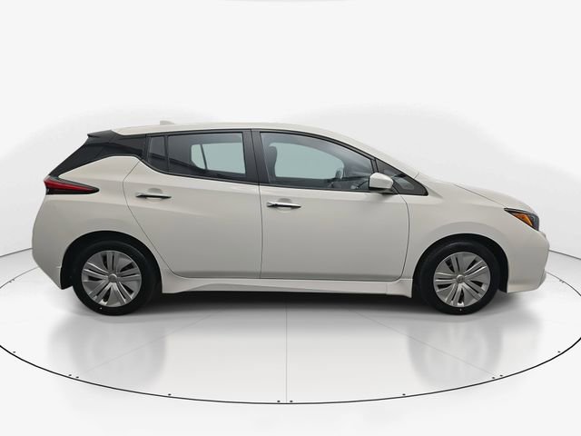 Used 2024 Nissan Leaf S image 11