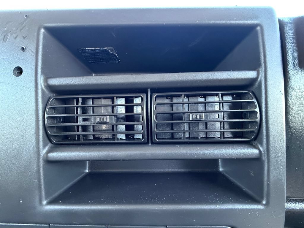 Used 2008 Chevrolet Express 2500 RWD image 11
