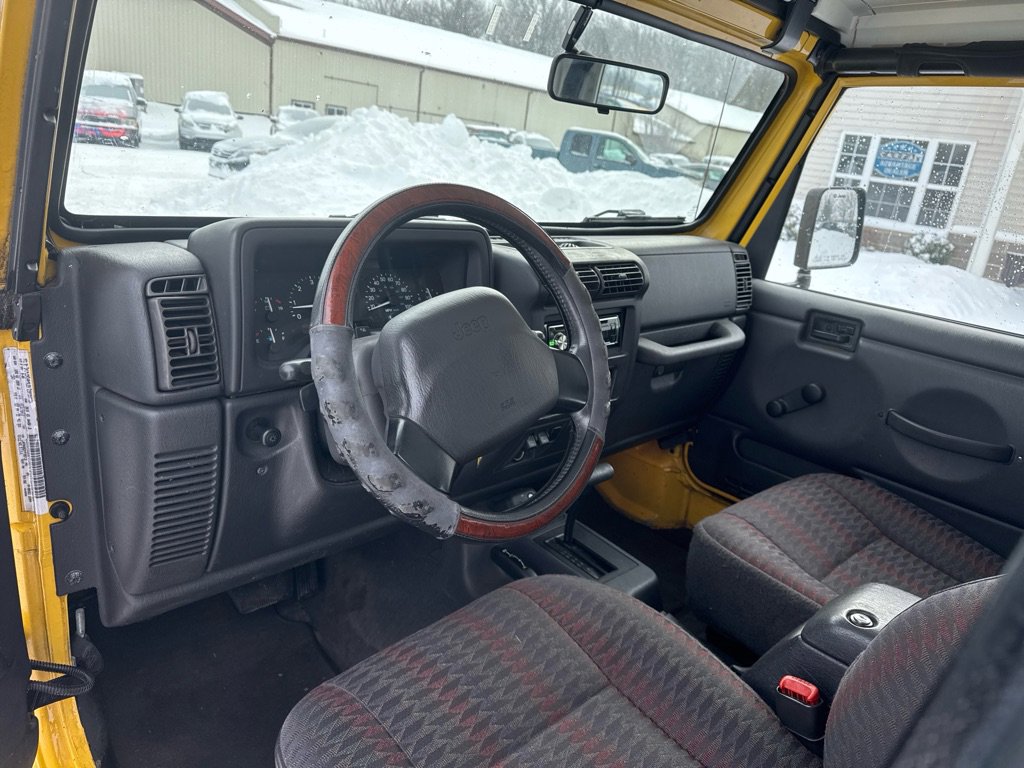 Used 2000 Jeep Wrangler Sport image 14
