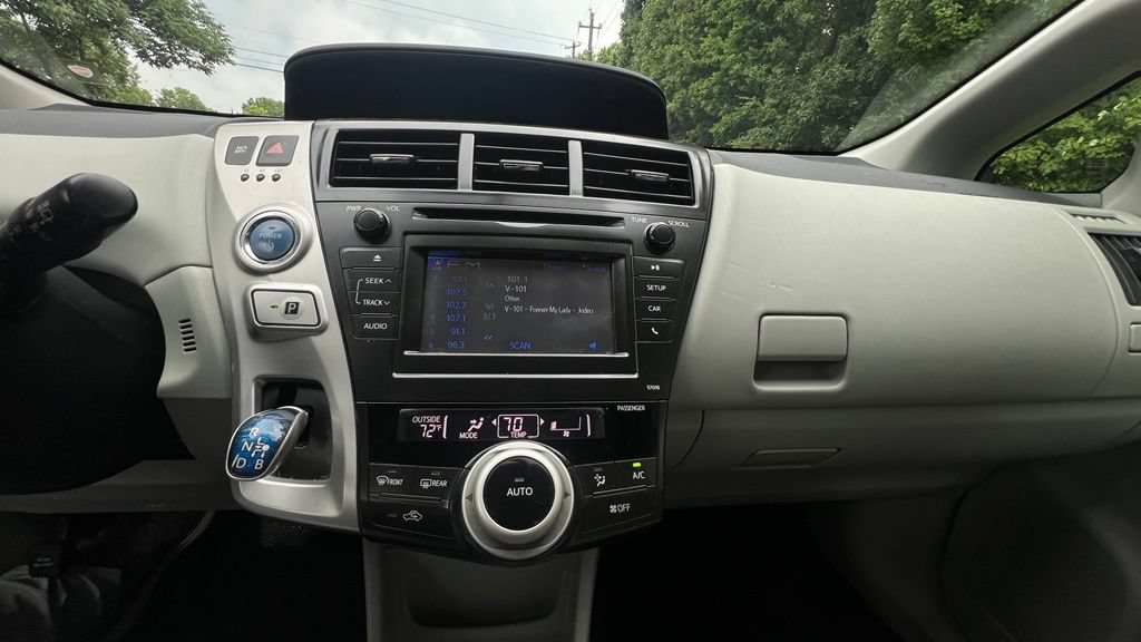 Used 2012 Toyota Prius V Two FWD image 16
