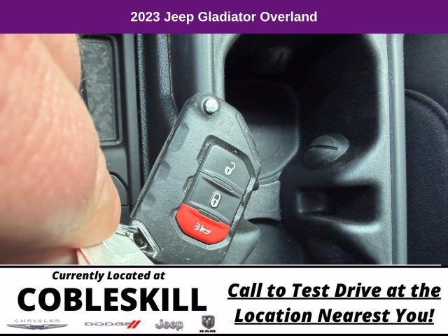 Used 2023 Jeep Gladiator Overland AWD/4WD image 23