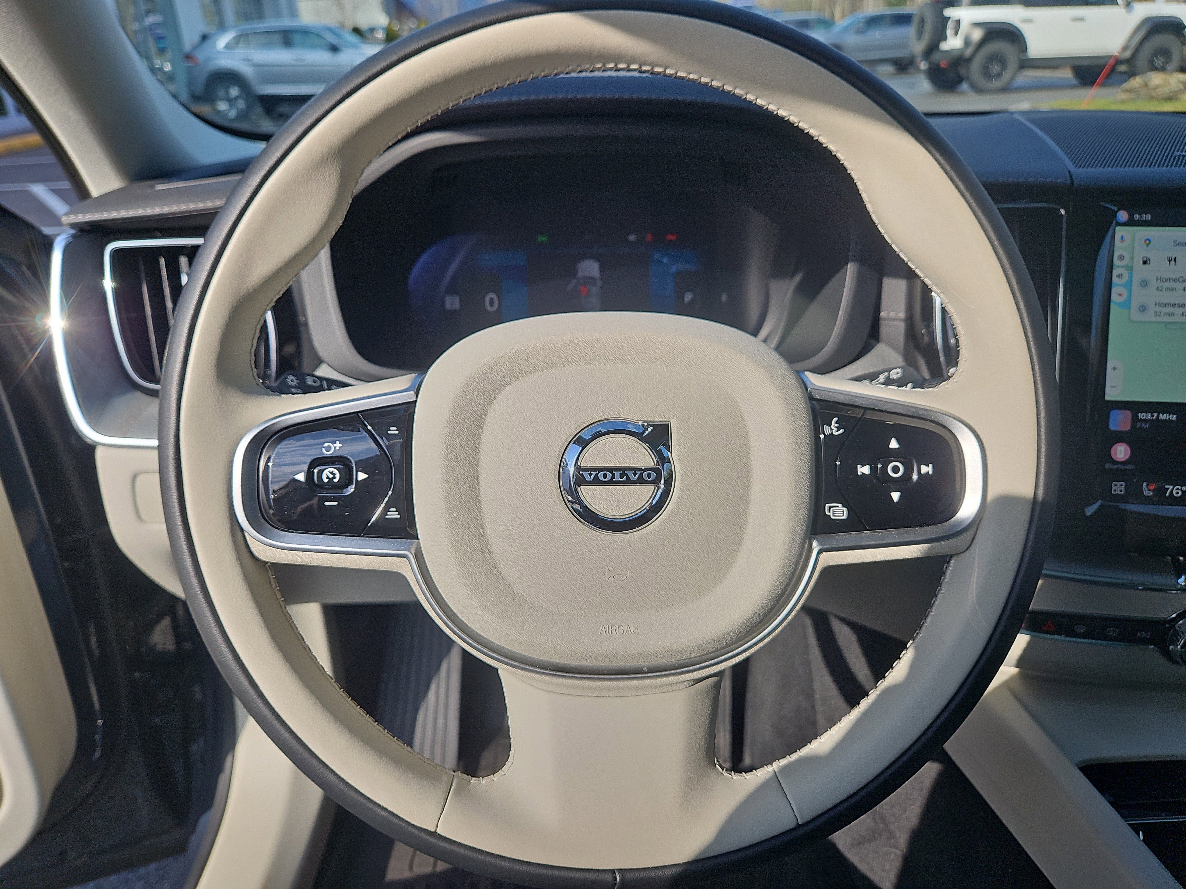 Used 2025 Volvo XC60 B5 Ultra w/ Protection Package Premier image 25