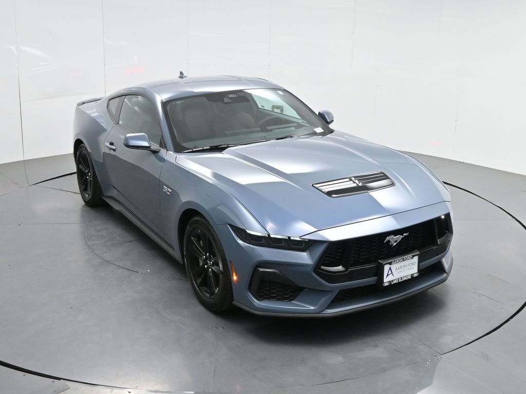 Used 2025 Ford Mustang GT RWD image 40