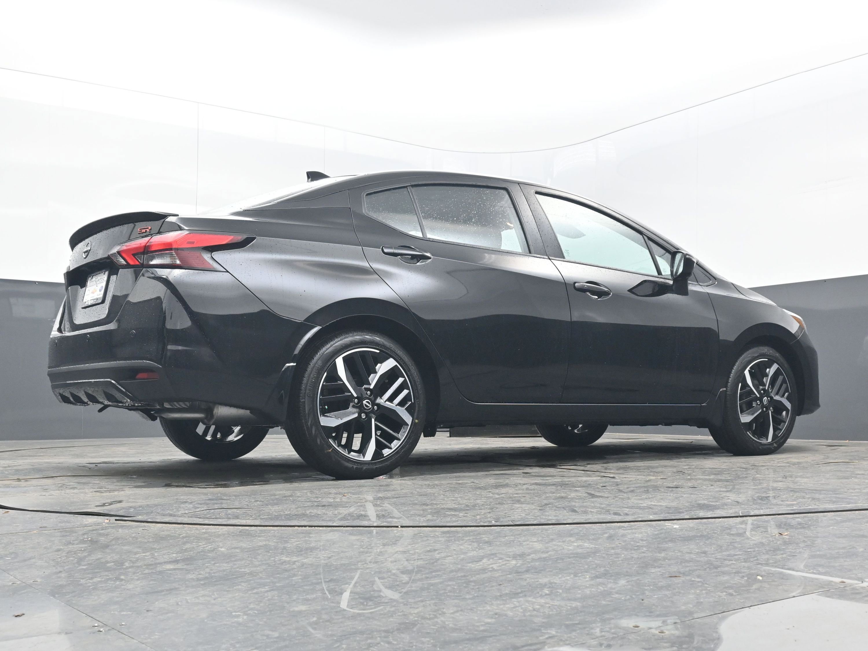 New 2025 Nissan Versa SR image 28