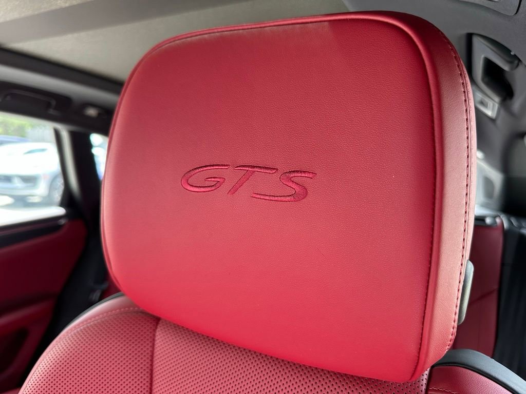 Used 2025 Porsche Macan GTS image 18
