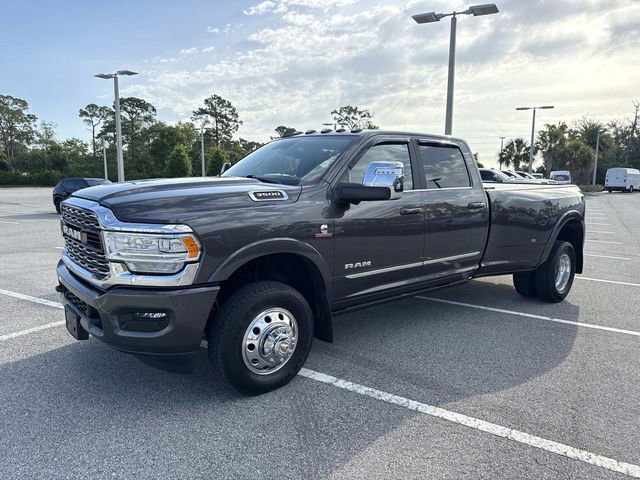Used 2024 RAM 3500 Limited AWD/4WD image 9