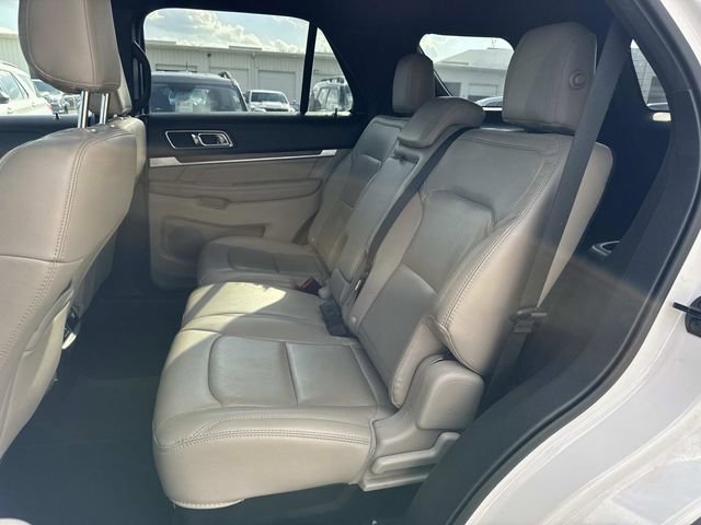 Used 2018 Ford Explorer Limited image 16