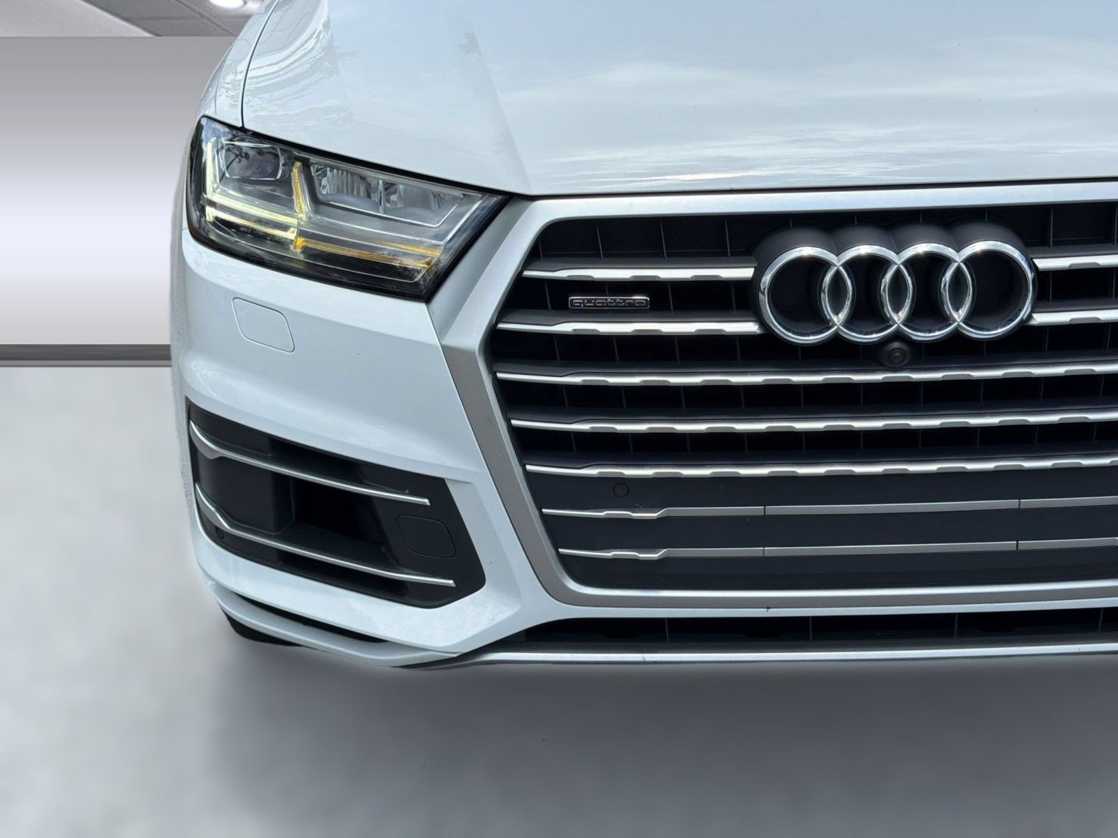 Used 2019 Audi Q7 3.0T Premium Plus w/ Premium Plus Package AWD/4WD image 11