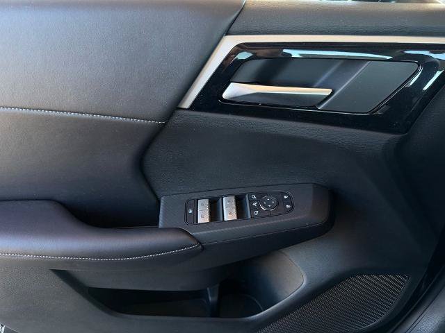 New 2026 Nissan Rogue SL AWD/4WD image 19