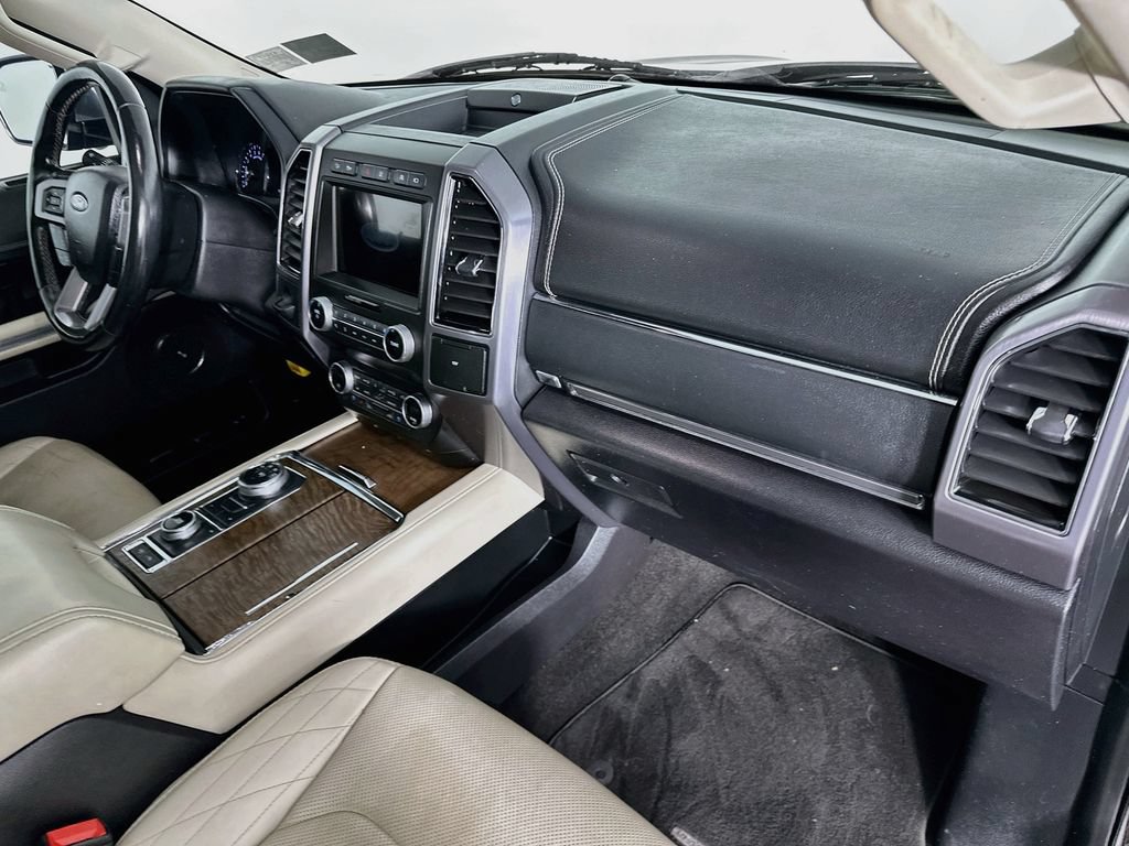Used 2019 Ford Expedition Platinum AWD/4WD image 32