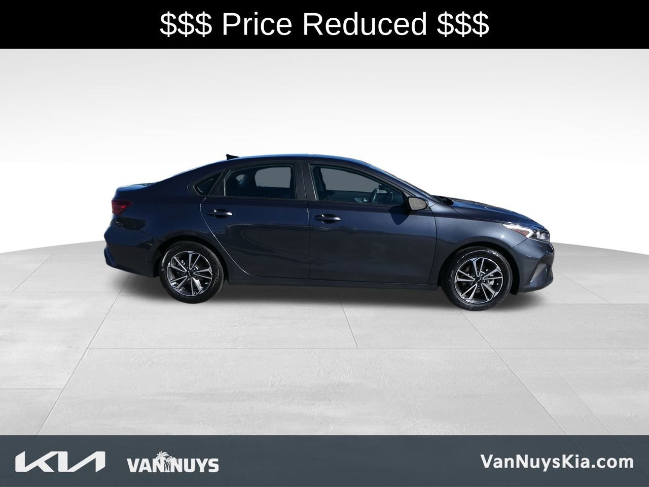 Used 2023 Kia Forte LXS w/ LXS Technology Package image 2