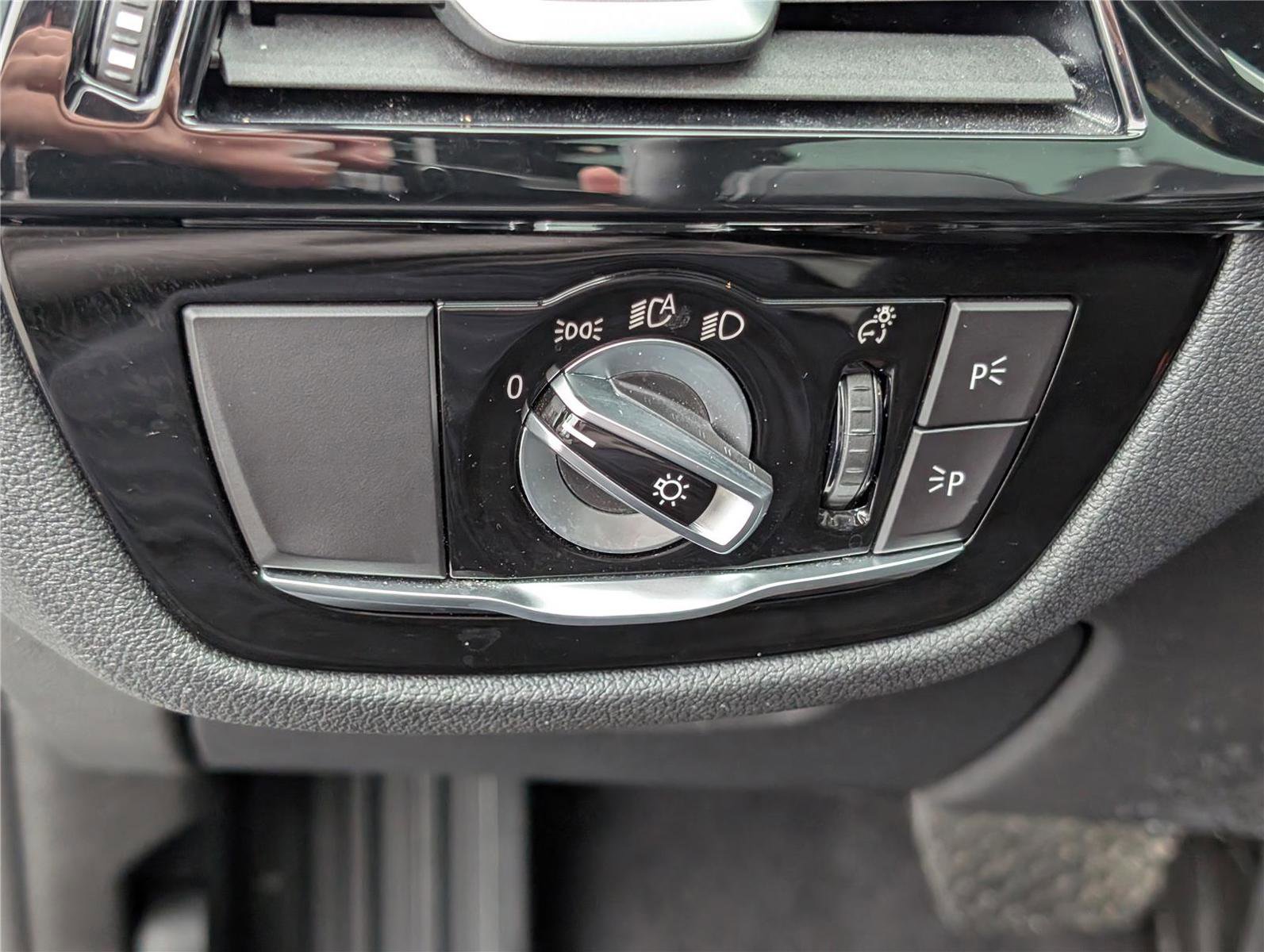 Used 2022 BMW 530i xDrive w/ Premium Package image 21