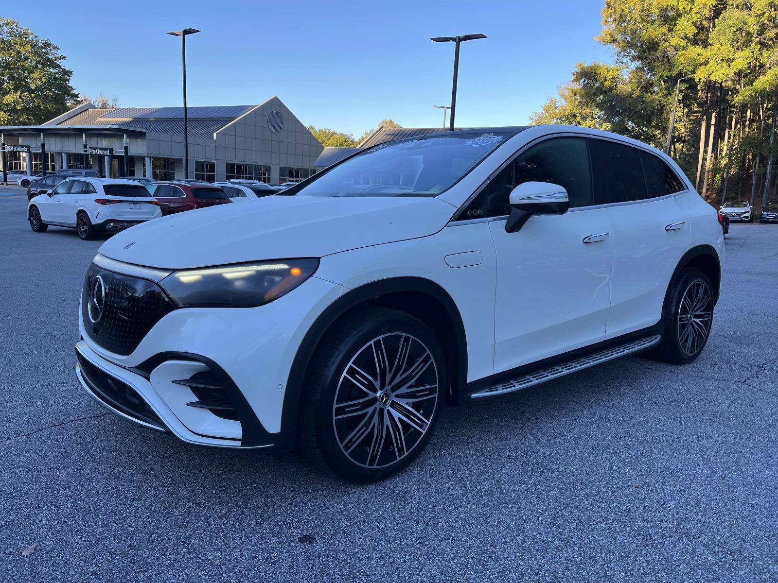 Certified 2023 Mercedes-Benz EQE 500 4MATIC SUV w/ Pinnacle Trim Package image 3