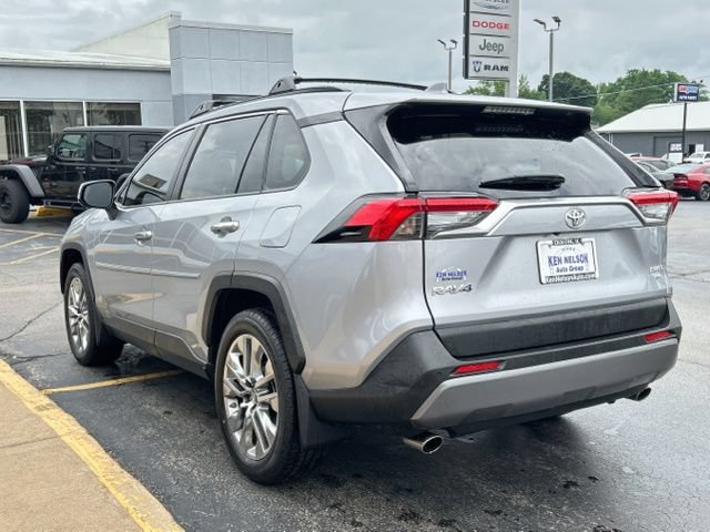 Used 2019 Toyota RAV4 Limited w/ Advanced Technology Package AWD/4WD image 7