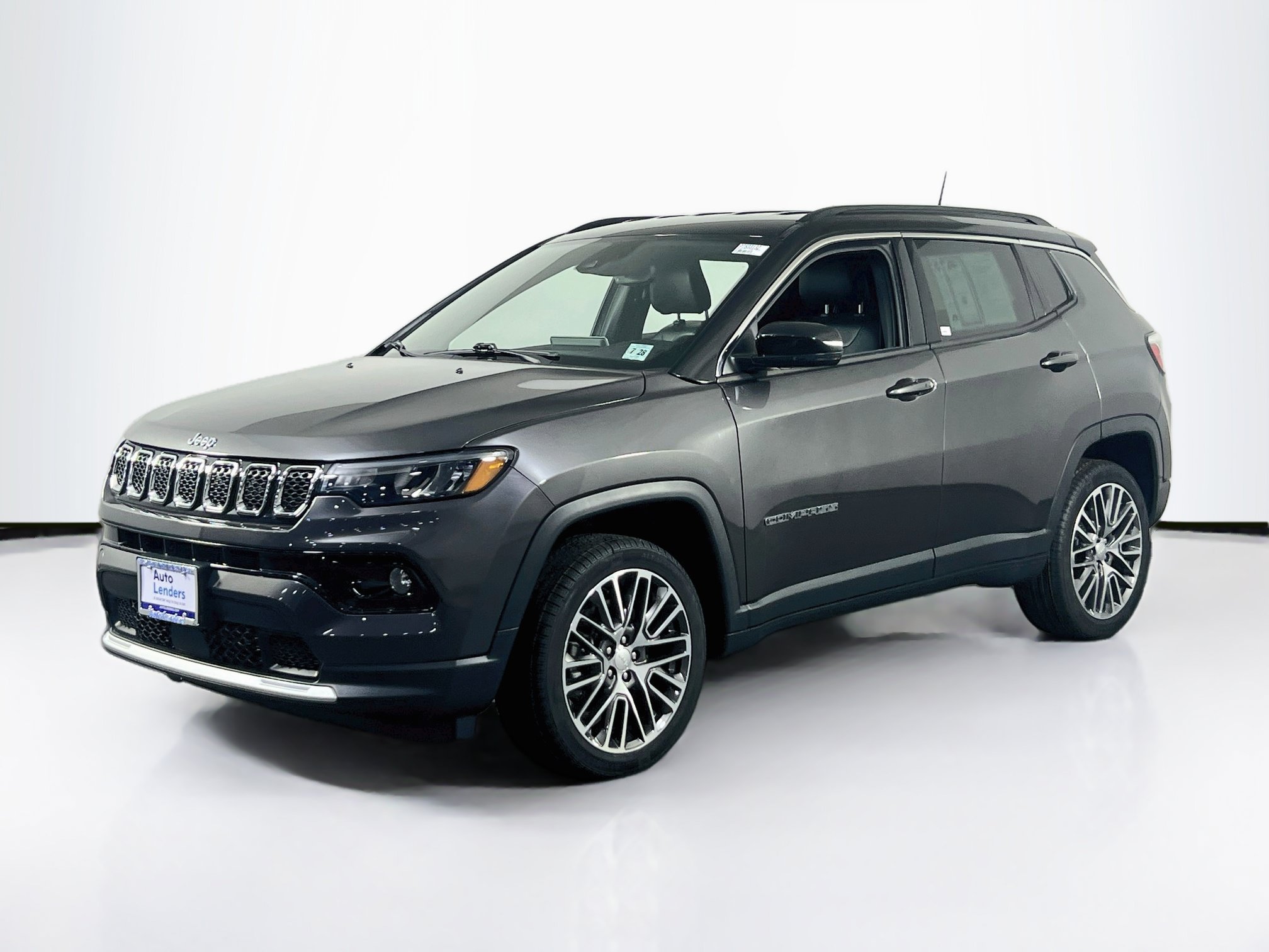 Used 2023 Jeep Compass Limited w/ Elite Group AWD/4WD image 1