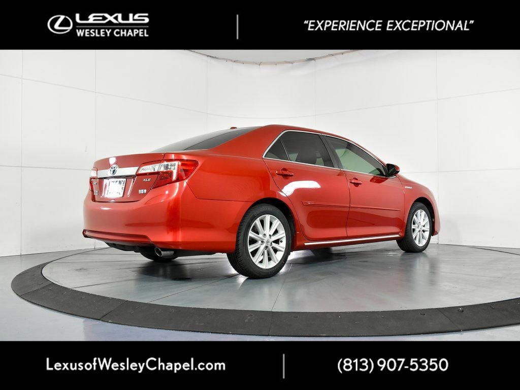 Used 2013 Toyota Camry XLE w/ Convenience Pkg image 6