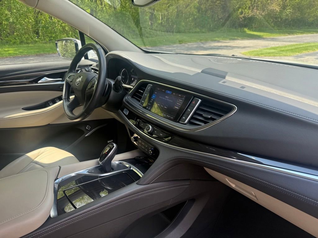 Used 2021 Buick Enclave Premium w/ Sun and Sites Package AWD/4WD image 23