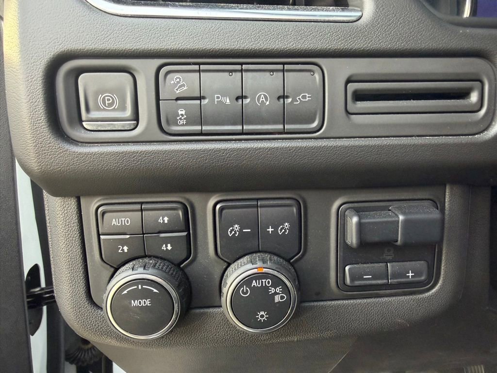 Used 2021 Chevrolet Tahoe Z71 w/ Rear Media and Nav Package image 13