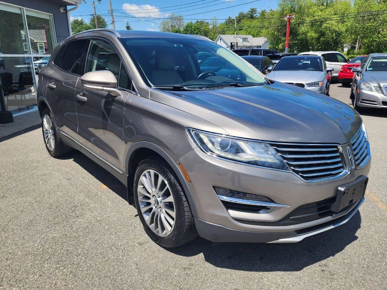 Used 2017 Lincoln MKC Reserve w/ Lincoln MKC Climate Package AWD/4WD image 3