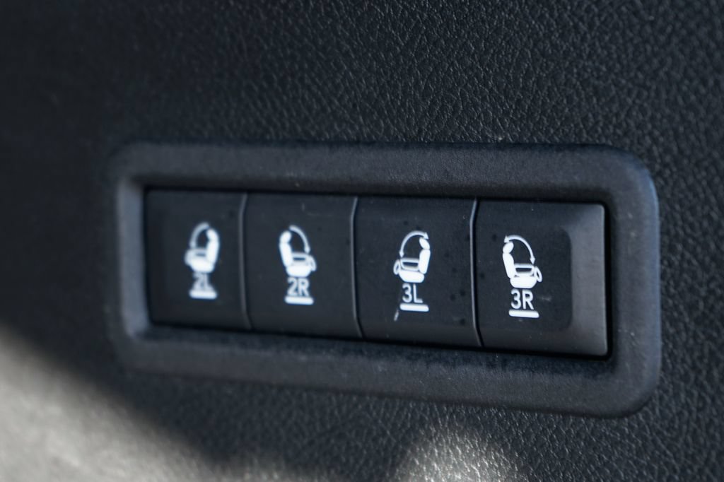 Used 2022 Jeep Wagoneer Series III w/ Rear Seat Video Group 1 AWD/4WD image 10