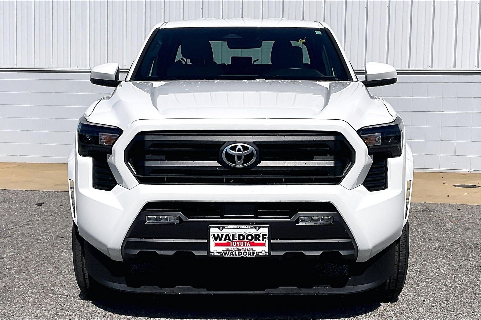 Used 2025 Toyota Tacoma SR5 RWD image 3