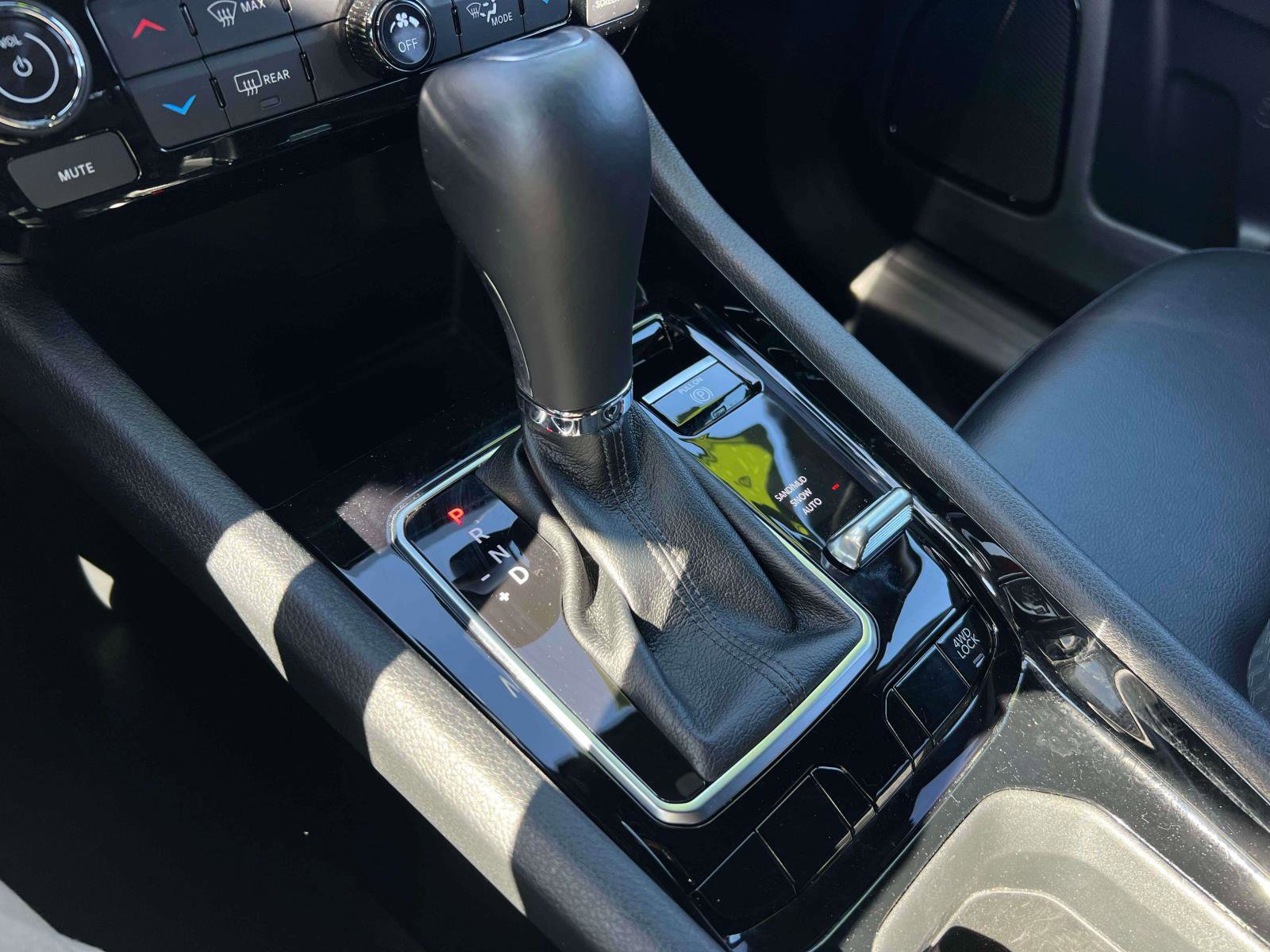 Used 2023 Jeep Compass Latitude w/ Convenience Group image 12