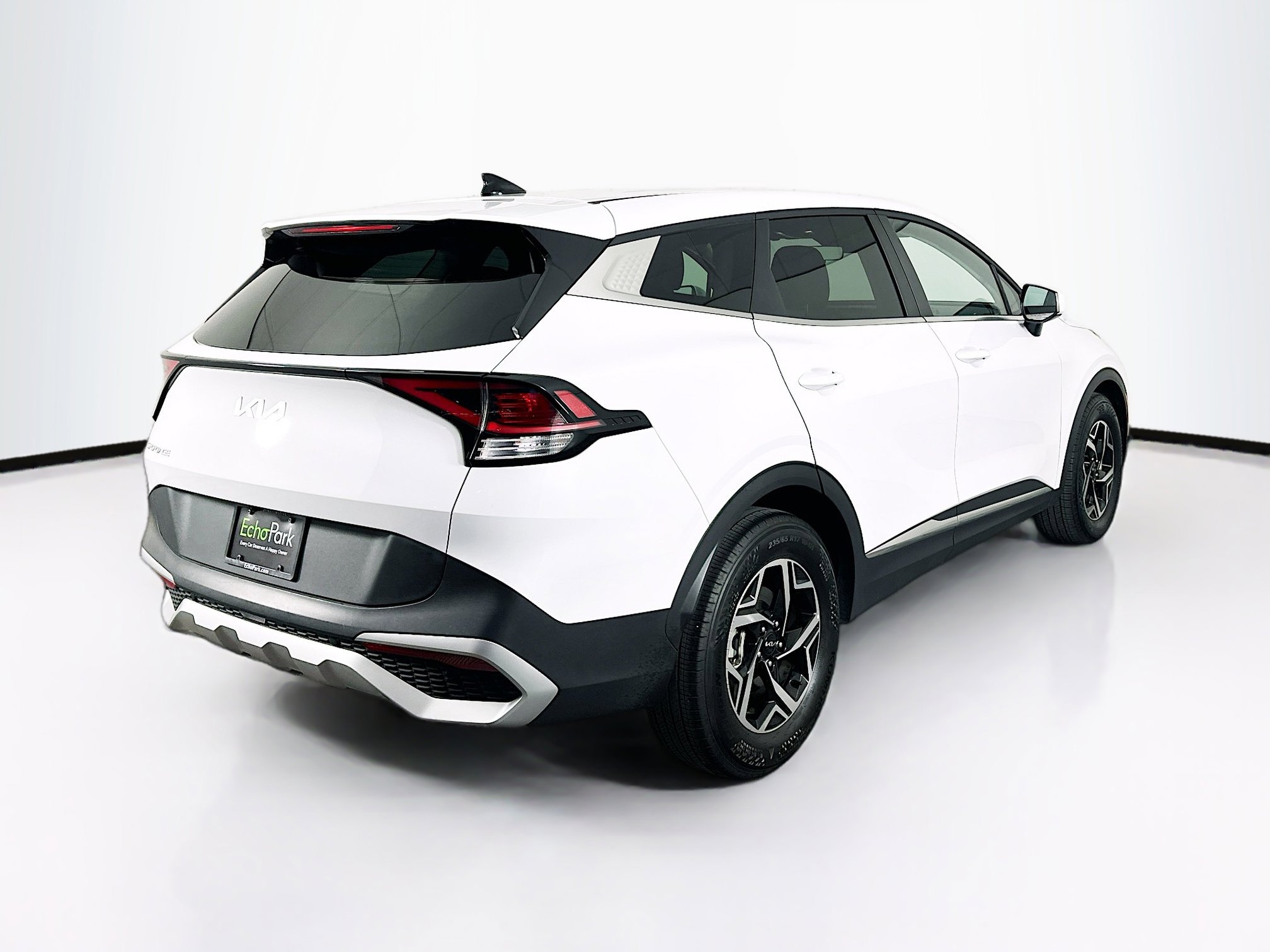 Used 2025 Kia Sportage LX image 9